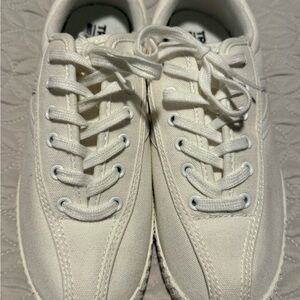 EUC Tretorn Nylite Plus White Canvas Sneakers Size 9M